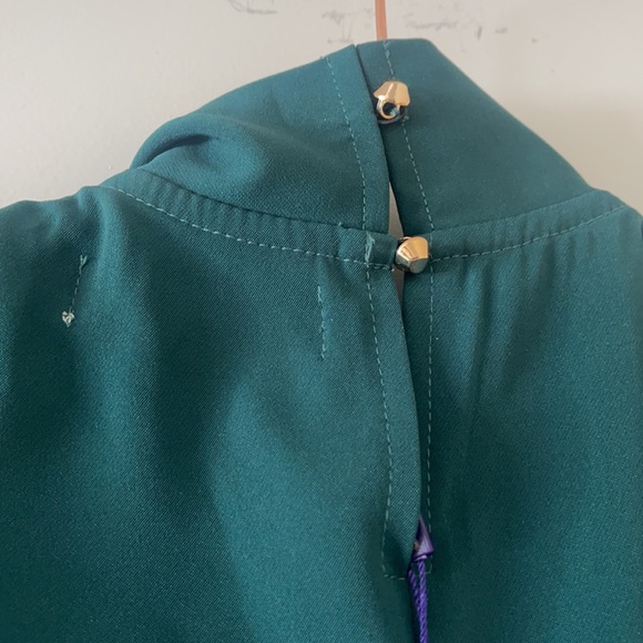 Chicwish Green Take a Bow Tie Neck Blouse S/M - Picture 9 of 9